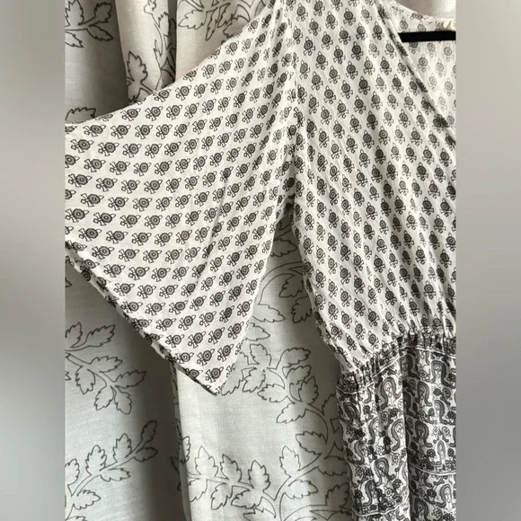 EUC Elan romper / coverup / jumpsuit. Size Medium. Only worn once. - Picture 3 of 7